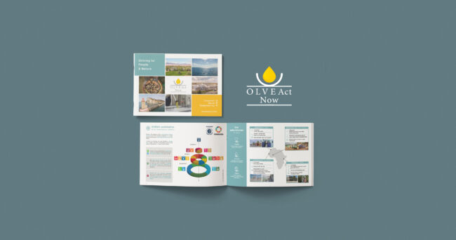 Opened and closed landscape magazine mock-up